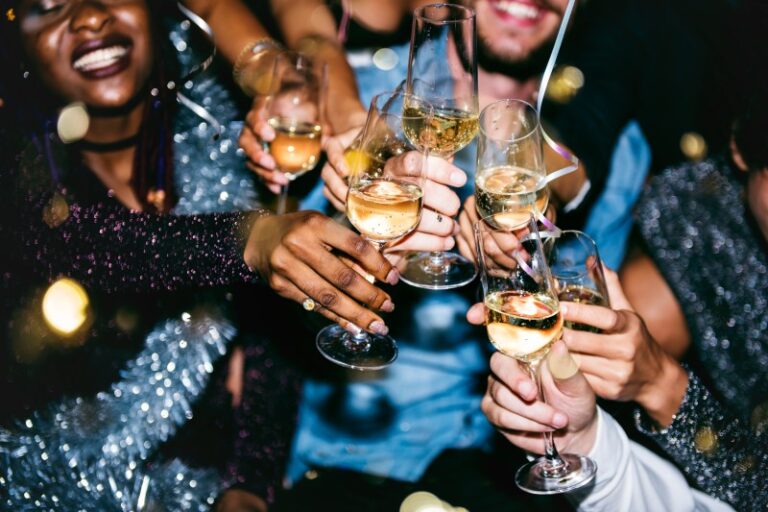 people-celebrating-party (1) (Demo)